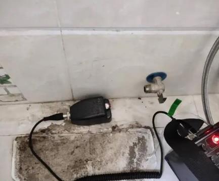 若尔盖屋顶漏水维修公司分享下卫生间漏水的危害及解决方法